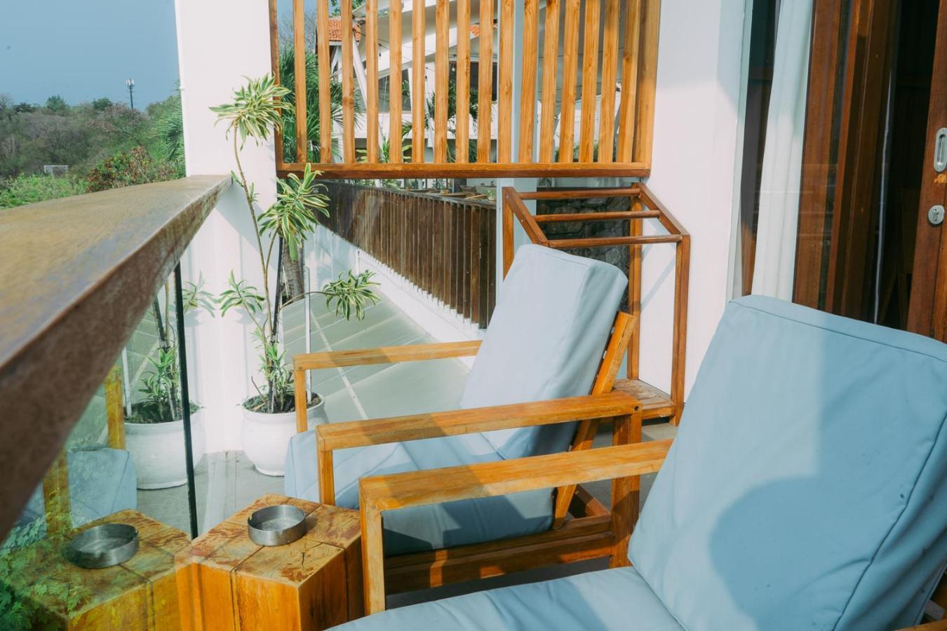 Escape Bajo Hotel Labuan Bajo Exterior photo